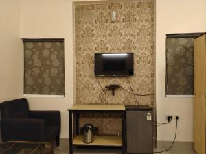 Amit Hotel