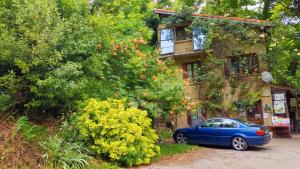 Bungalow confortable à Escaro avec piscine partagée