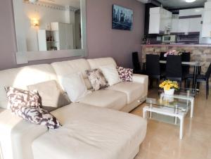 Spacious Apartment in Fuengirola - Sea View - 95 m²
