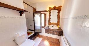 Spacious Apartment in Yeste with Shared Pool