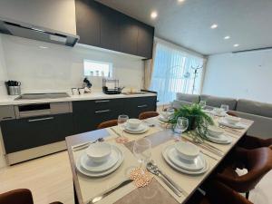秋の糸島 牡蠣シーズン満喫 牡蠣小屋へ好アクセス Bbq サウナ 屋外バス 最大10名