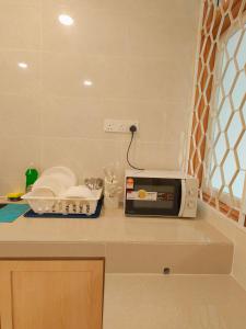 2-Storey House 10pax 10min Queensbay