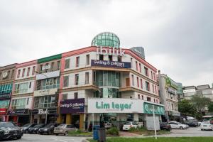 Swing & Pillows - Kota Damansara