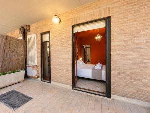 -Giardino e BBQ- mare sotto casa, posto auto