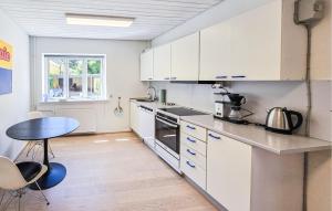 3 Bedroom Pet Friendly Apartment In Faaborg