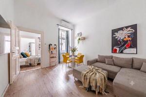 Grand Boulevard Apt Cozy Charm AC, Huge Smart TV