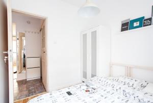 Blooming Rose Apartment Footsteps of Old Town