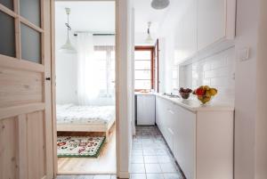 Blooming Rose Apartment Footsteps of Old Town