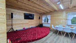 Cabana Cucului - În vârf pe deal Rediu,Iasi