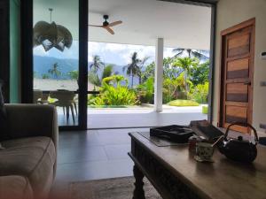 Sunny Villa Tropical Luxury 4BR Pool Villa