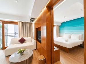 Autumn Sea Boutique Hotel