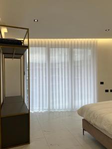 RoyalBay Lux Apartments