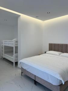 RoyalBay Lux Apartments