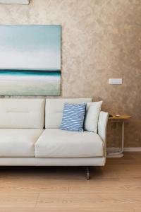 Pearl Coast Drymades Elegant 2BR Apartment by PikHost