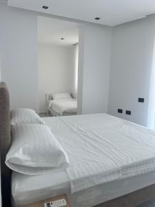 RoyalBay Lux Apartments