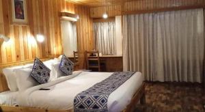 Negis Hotel Mayflower