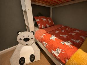 Family Friendly Coach House - Parking - Sleeps 4