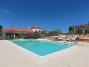 Gemütliches Holzhaus 1 auf der Quinta Oak Tree Land mit Weitblick & Pool