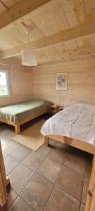 Gemütliches Holzhaus 1 auf der Quinta Oak Tree Land mit Weitblick & Pool