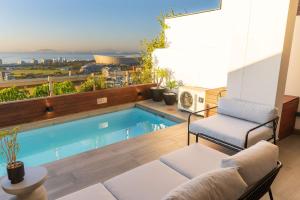 Iconic View Green Point - Sea Views Pool & BBQ