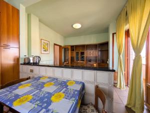-150m dal mare- balcone, WiFi, parcheggio 6 posti