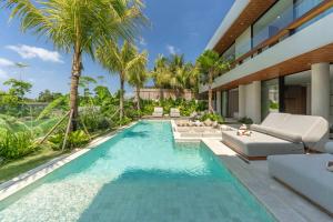 Brand New Villa Jade Luxury 5BR - Private Pool Jacuzzi and Rooftop in Berawa Canggu
