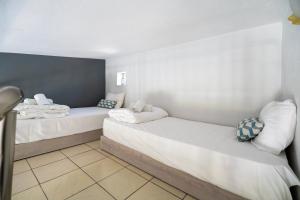 Meliton Inn Hotel & Suites by the beach