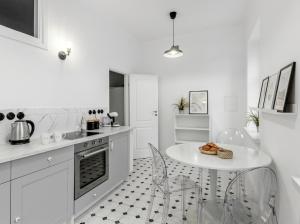 Urban Chic - Great Location- Warsaw Stays - Mostowa
