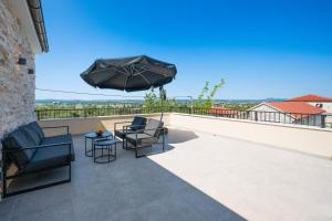 LaMaTo with padel-Sole heaven villas