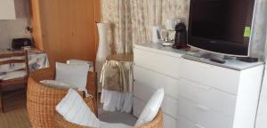 duplex rez-de-jardin 300m de port, commerces, plage