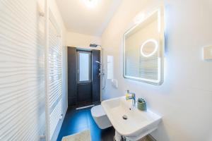 Flexible SelfCheckIns Zagreb 277 - 2 Bedroom Apartment - Backyard - Parking
