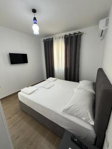 Arval Rooms