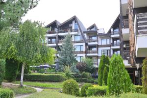 Aspen Suites Cozy Studio with Balcony & Pool by Flat Manаger