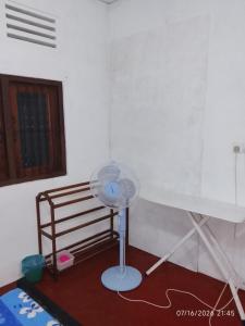 EECS Transit and Budget Homestay