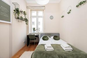 Homely 4 Bedroom Apartment - Old Town - by Upstairs