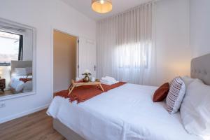 A Casa Papaya - Funchal home with garden and private parking