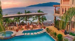 Pier Uno Dive Resort