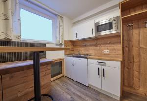 Studio - Top 5 room in Haus Delfi Mountain Appartements by HolidayFlats24