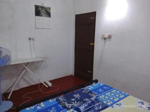 EECS Transit and Budget Homestay
