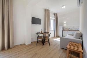 Dimora Largo Franchì Apartments