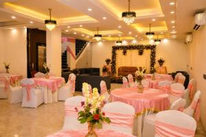 Street Studio by Lime Tree Hotel Sector 51 Gurgaon