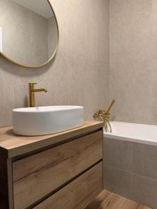 Apartament nad jeziorem Brenno