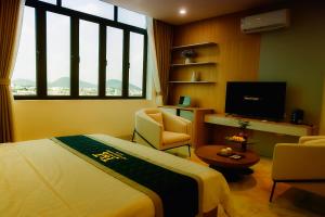 T&T Luxury Hotel Đồi Ngô