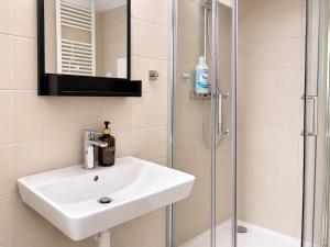 Stylish apartment, walk to city