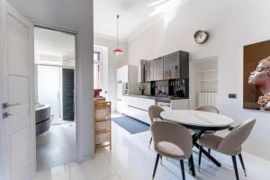 Opera Square Apartment 3BR 3BA