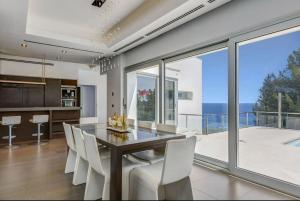 Spacious Family Home with Private Pool and Sauna
