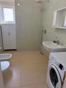 Leonards Beach Apartment