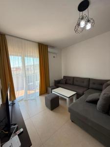 Leonards Beach Apartment