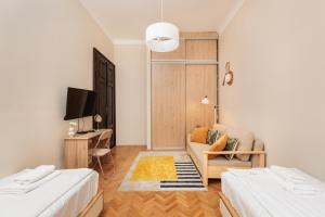 Przestronny Klimatyczny Apartament Przy Staszica - by Upstairs