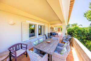Casa Serrao Carvoeiro Private Pool & Sea Glimpses Walk To Dining & Beaches